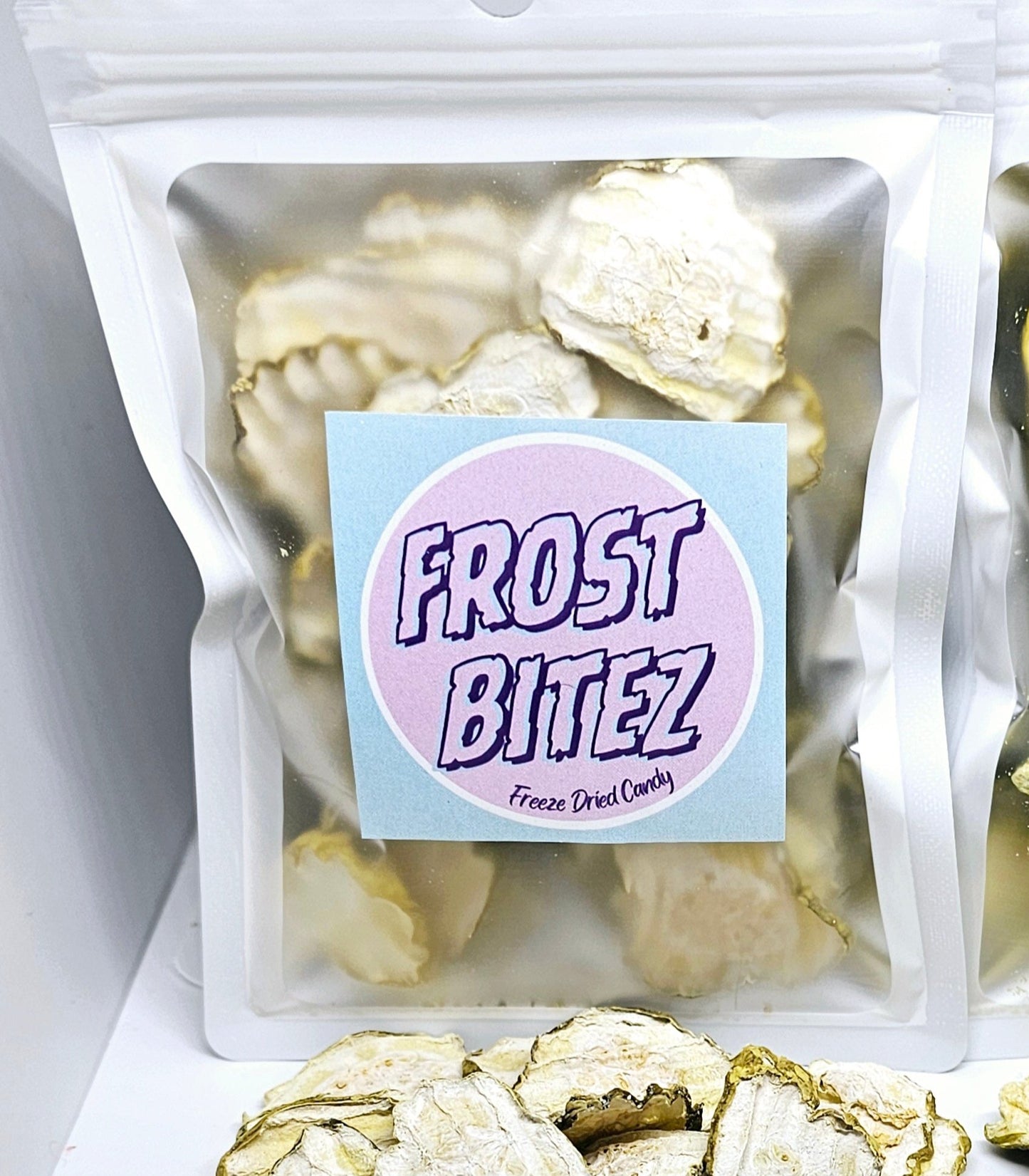 Pepinillos encurtidos de eneldo liofilizados