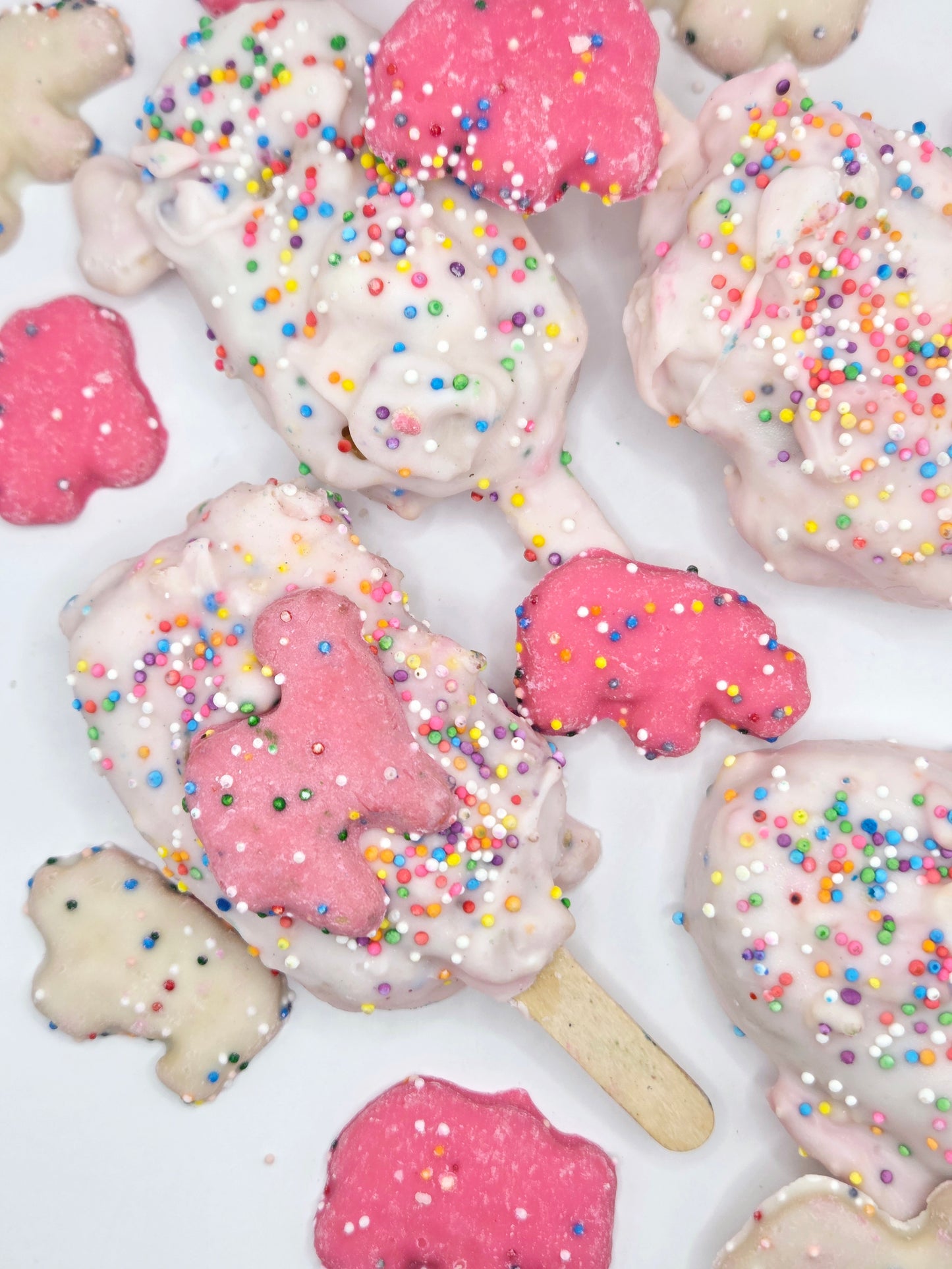 Frosted Animal Cookie Cakesicle